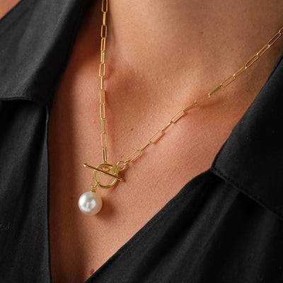 Toggle T-Bar Clasp with beautiful dangling White South Sea Pearl on an 18KYG fine paperclip chain.