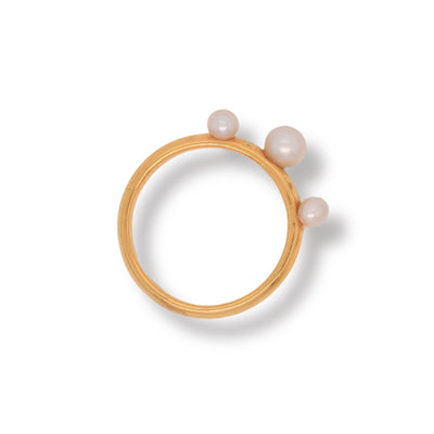 One Keshi Trio Ring