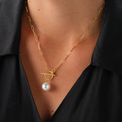 Toggle T-Bar Clasp with beautiful dangling White South Sea Pearl on an 18KYG fine paperclip chain.