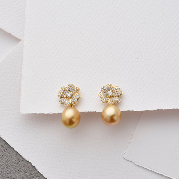 Golden Fleur Royale Earrings