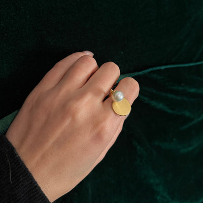 Luna Aurea Akoya Ring