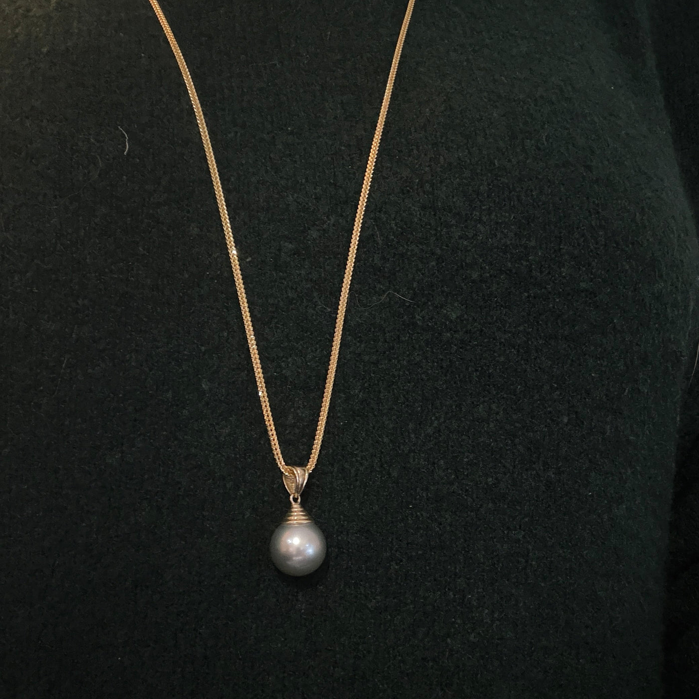 Midnight Tide Tahitian Pendant