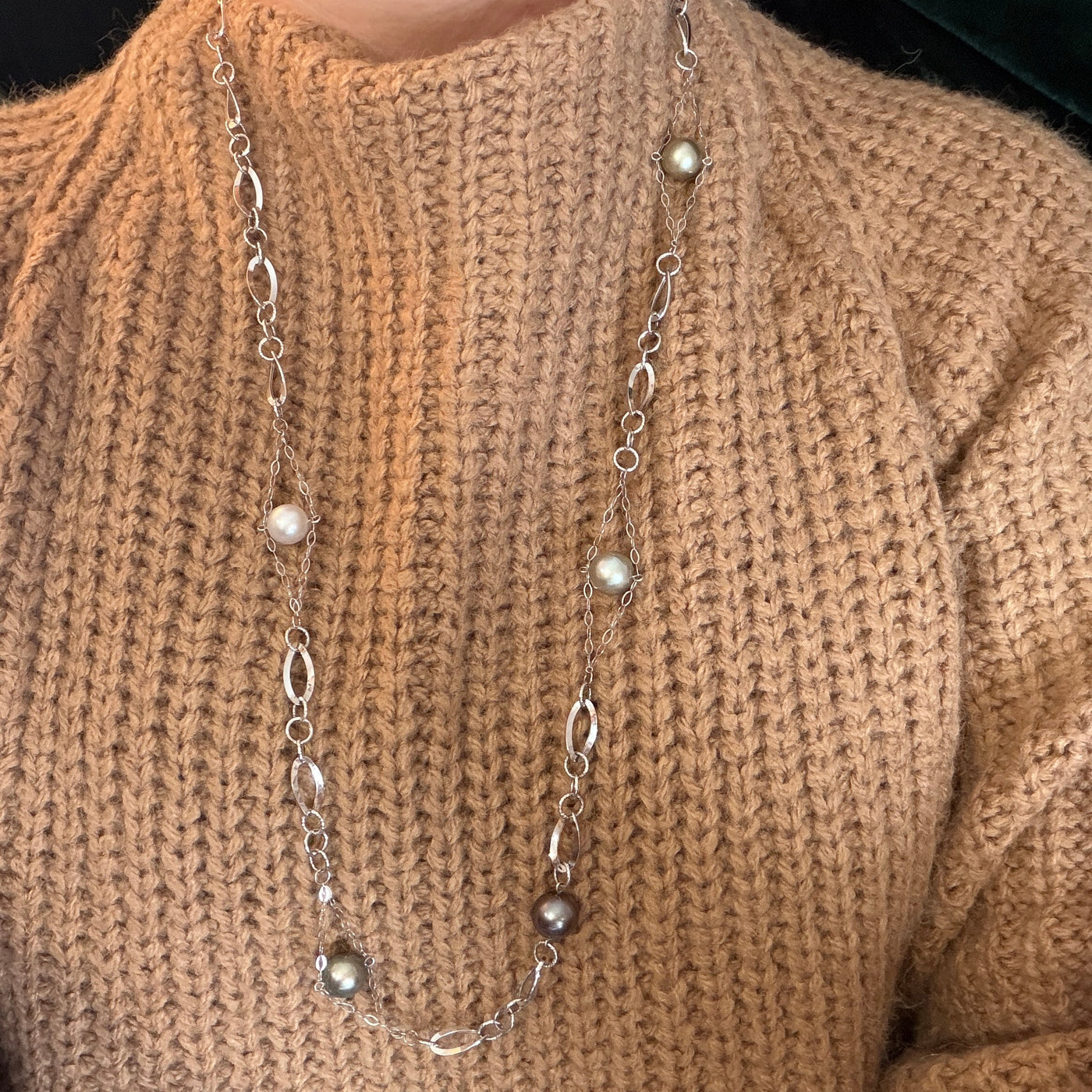 Radiance Oval Pearl Necklace