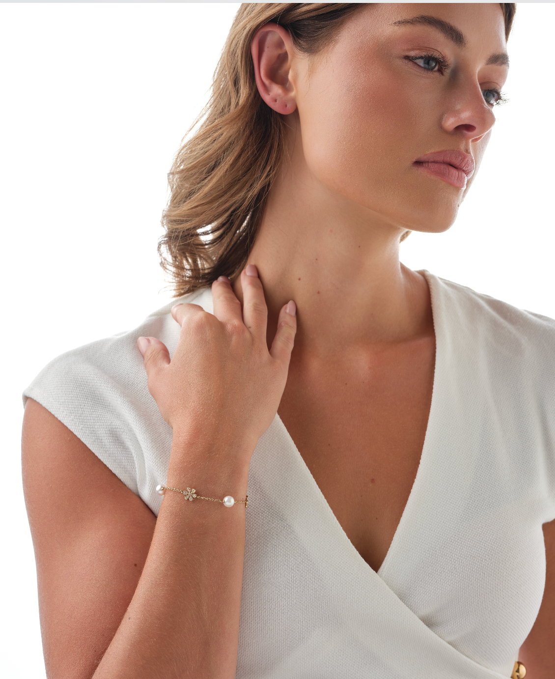 Petite Akoya Pearl & Flower Bracelet